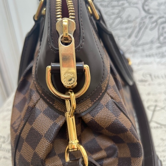 Gorgeous Authentic Louis Vuitton Trevi PM - Picture 6 of 17